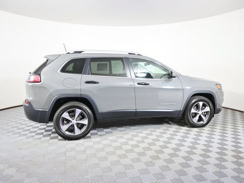 Used 2019 Jeep Cherokee Limited w/ Trailer Tow Group AWD/4WD image 7