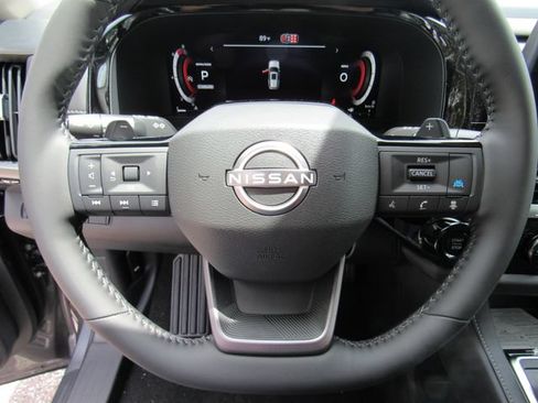 New 2026 Nissan Pathfinder SL FWD image 28