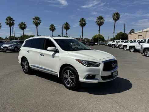 Used 2019 INFINITI QX60 Luxe w/ Essential Package AWD/4WD image 2