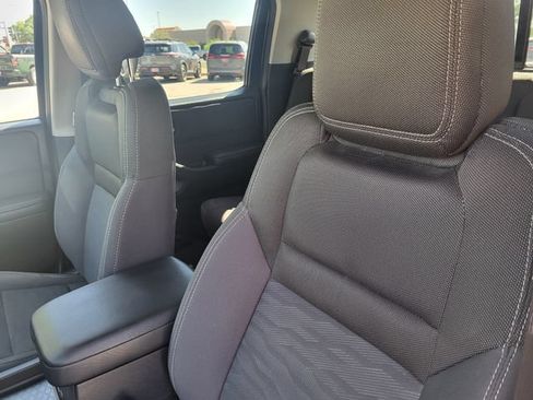 Certified 2024 Nissan Frontier SV w/ SV Convenience Package AWD/4WD image 18