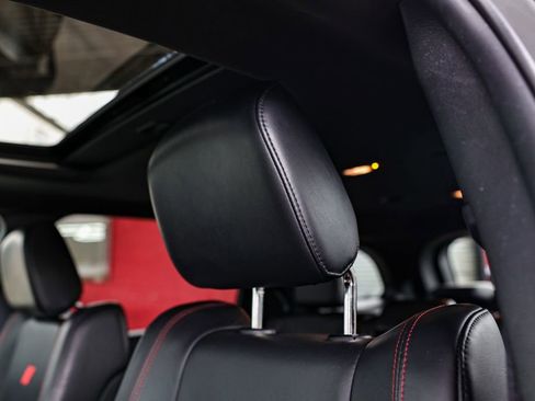 Used 2024 Dodge Durango GT image 39