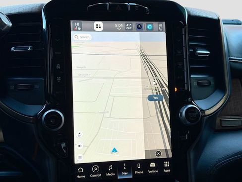 Used 2024 RAM 3500 Limited image 13