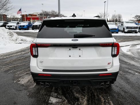 Used 2025 Ford Explorer ST image 6