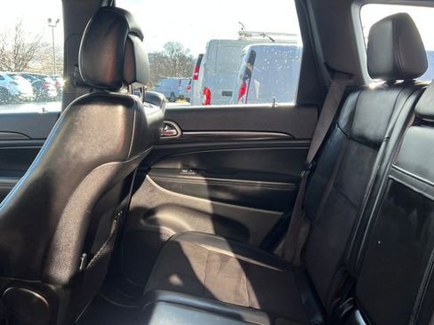 Used 2020 Jeep Grand Cherokee Altitude image 25
