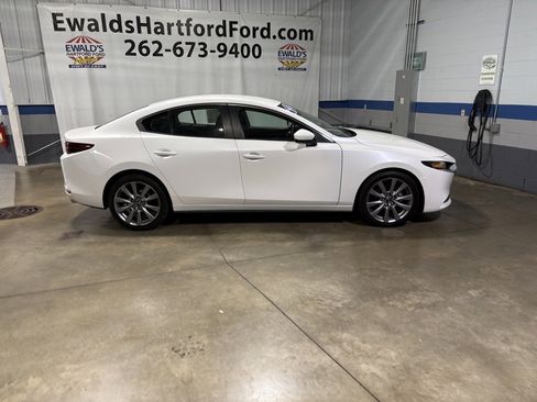 Used 2021 MAZDA MAZDA3 s image 9