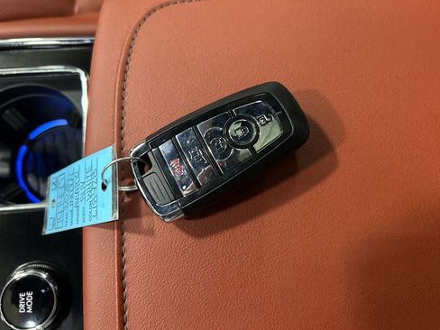 Used 2025 Lincoln Aviator Reserve w/ Equipment Group 201A image 25