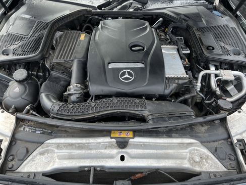 Certified 2018 Mercedes-Benz C 300 4MATIC Sedan image 36