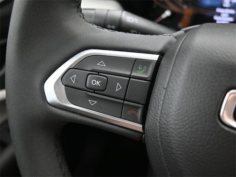 Used 2024 Jeep Compass Limited image 20