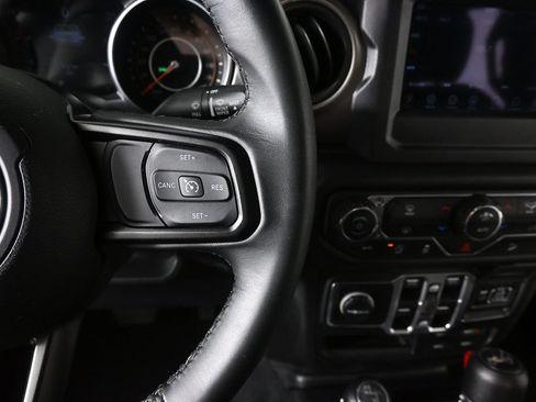 Used 2018 Jeep Wrangler Unlimited Sport S AWD/4WD image 11