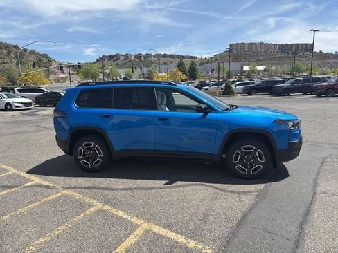 New 2026 Jeep Cherokee Laredo AWD/4WD image 5