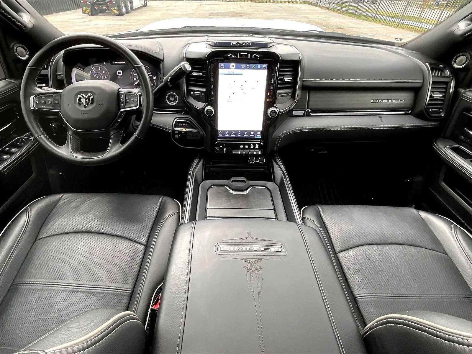 Used 2024 RAM 2500 Limited AWD/4WD image 2