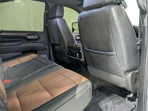 Used 2024 Chevrolet Silverado 3500 High Country w/ High Country Premium Package AWD/4WD image 19