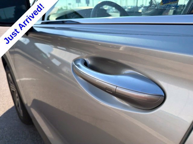 Used 2023 Hyundai Santa Fe SEL w/ Cargo Package FWD image 13