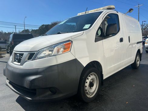 Used 2015 Nissan NV200 S w/ Cruise Control Package image 4