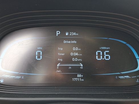 Certified 2023 Hyundai Venue Limited FWD image 19