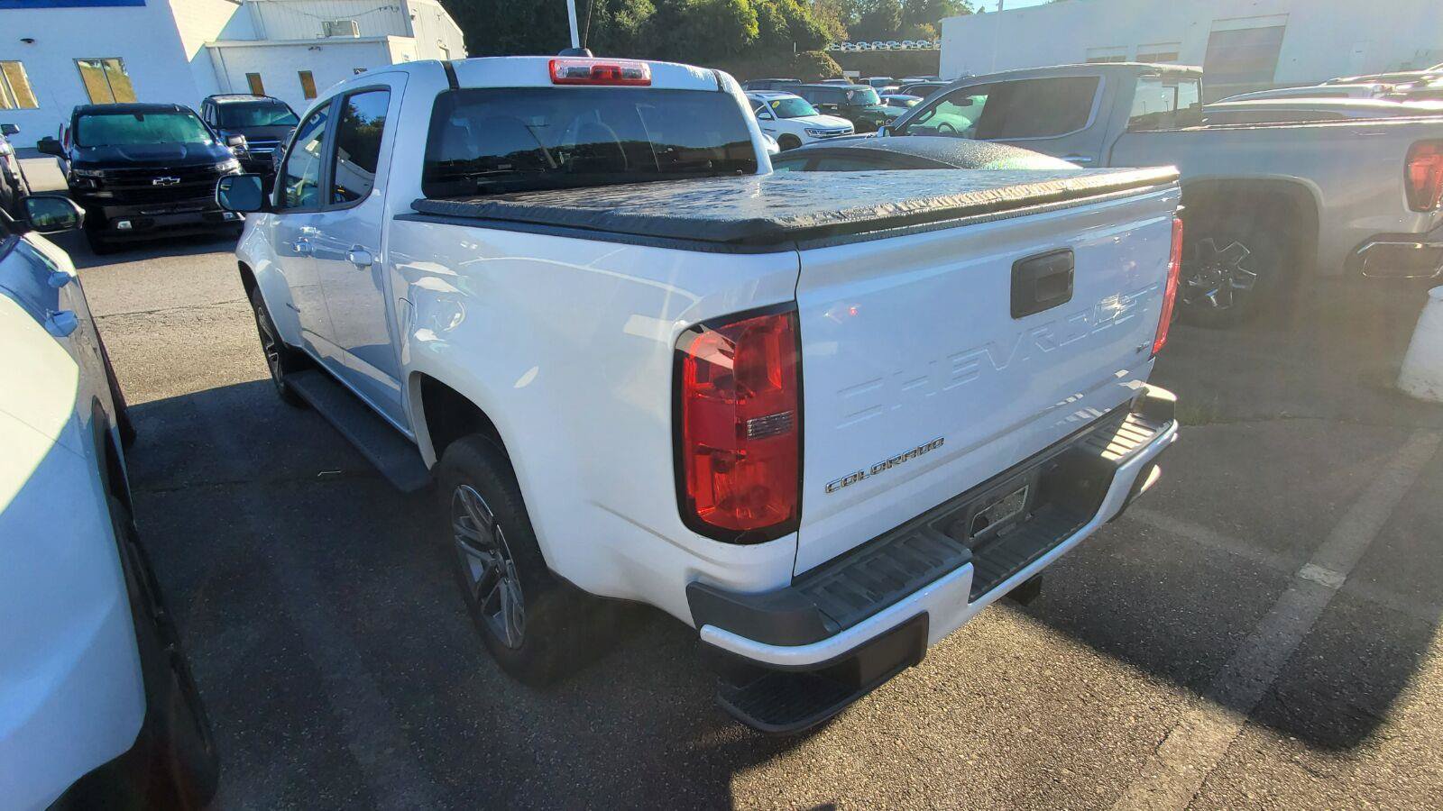 Used 2022 Chevrolet Colorado W/T w/ Custom Special Edition RWD image 8
