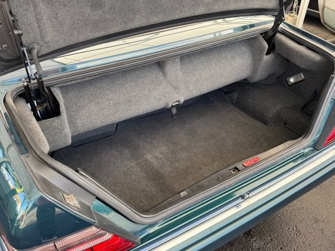 Used 1995 Mercedes-Benz E 320 Convertible image 37