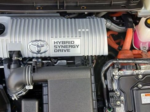 Used 2013 Toyota Prius Two image 38