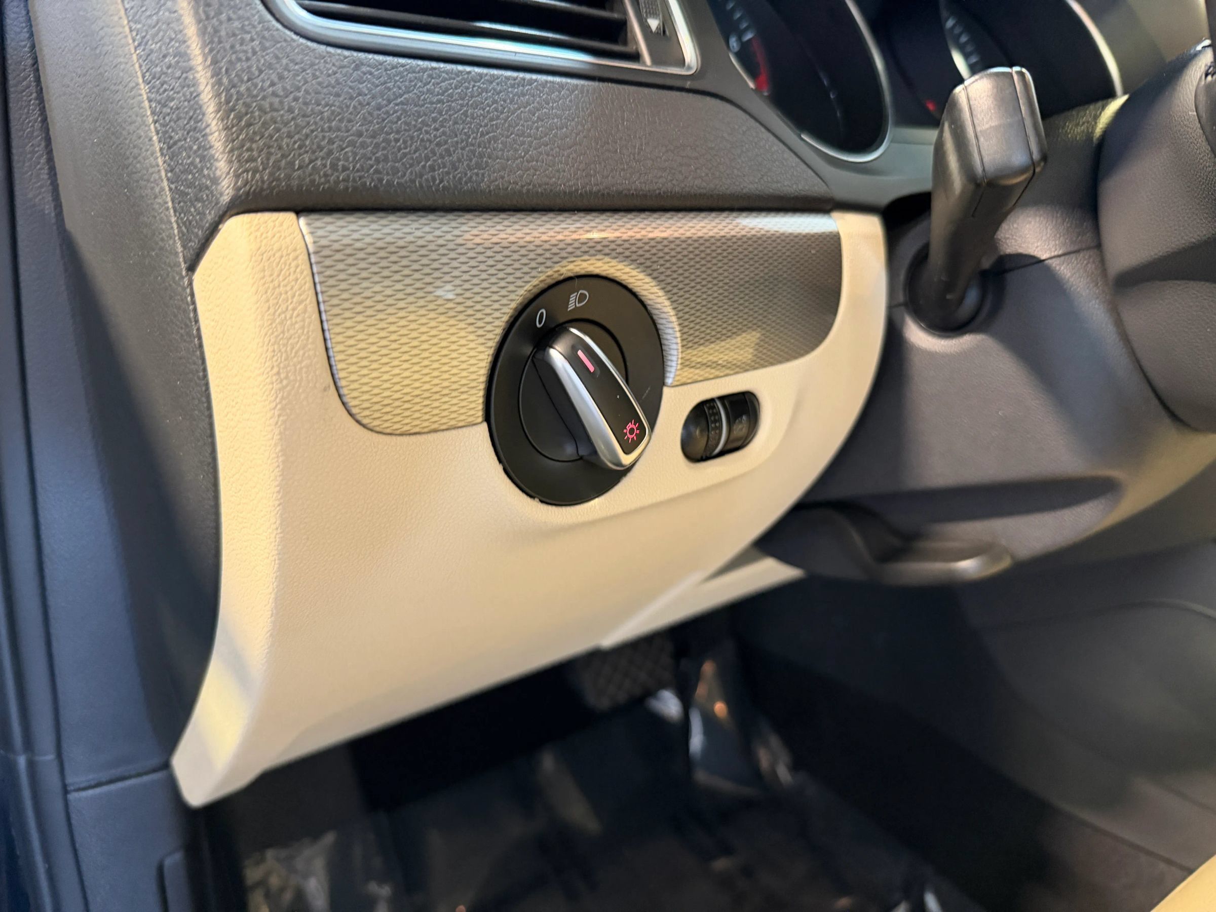 Used 2018 Volkswagen Jetta SE FWD image 11
