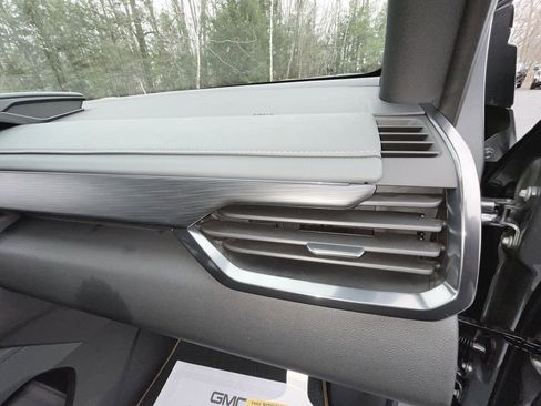 New 2026 GMC Acadia AT4 image 34