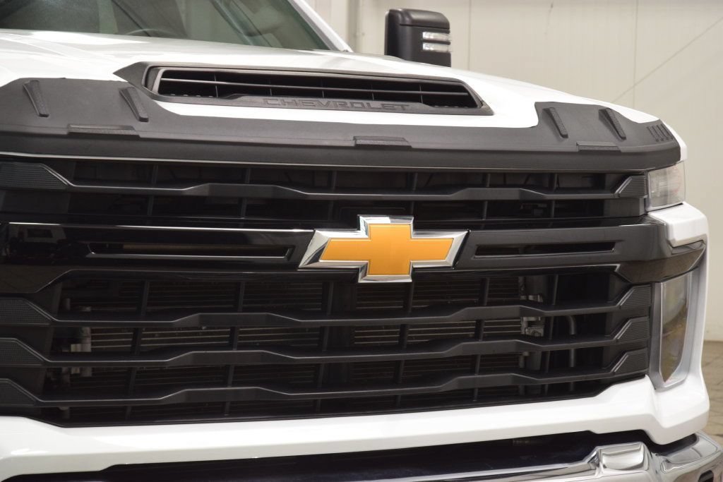 Used 2024 Chevrolet Silverado 3500 W/T w/ WT Convenience Package AWD/4WD image 5