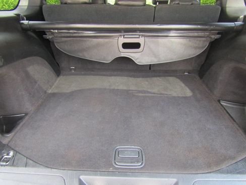 Used 2012 Jeep Grand Cherokee Laredo w/ Laredo E Group image 19