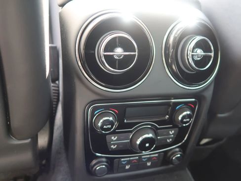 Used 2016 Jaguar XJ R-Sport image 50