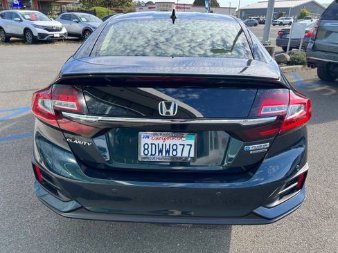Used 2018 Honda Clarity Touring image 10