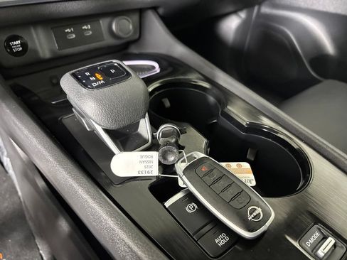 Used 2025 Nissan Rogue SL w/ Tech Package FWD image 24