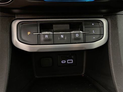 Certified 2023 GMC Acadia SLT w/ Preferred Package image 20