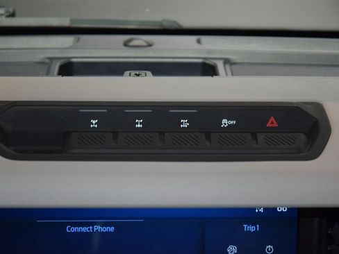 Used 2023 Ford Bronco Wildtrak image 34