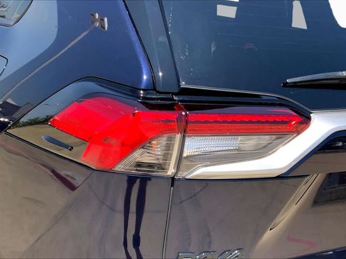 Used 2021 Toyota RAV4 XSE w/ XSE Grade Weather Package AWD/4WD image 28