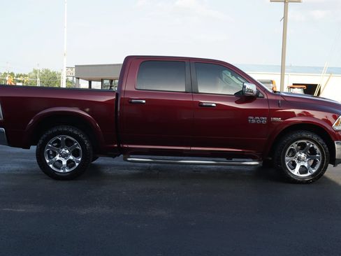 Used 2016 RAM 1500 Laramie w/ Convenience Group AWD/4WD image 4