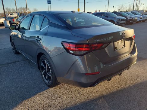 Used 2024 Nissan Sentra SV image 5