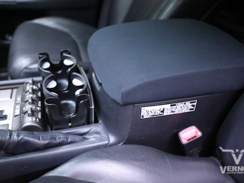 Used 2013 Lexus LX 570 4WD w/ Preferred Accessory Pkg image 15