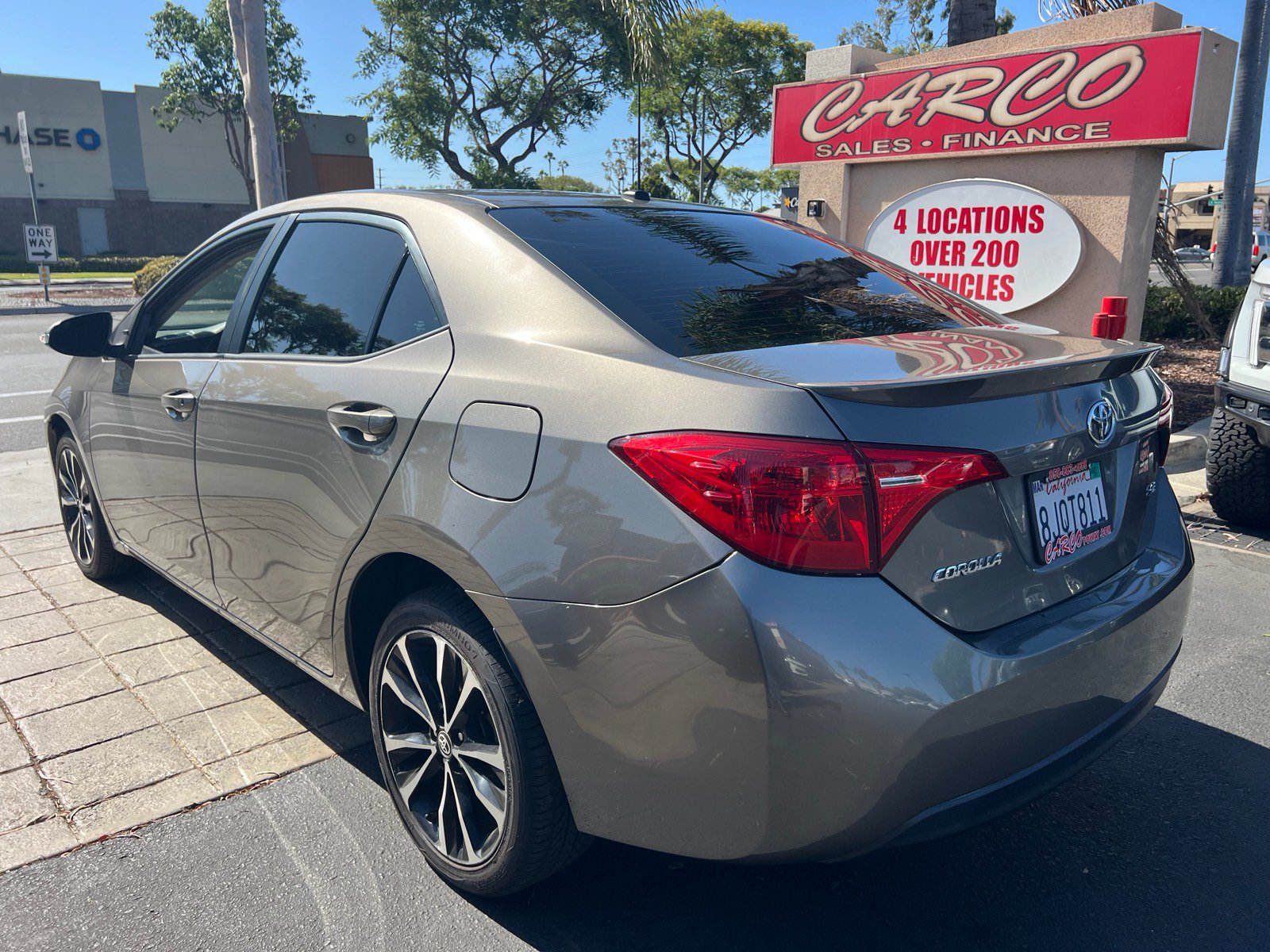 Used 2019 Toyota Corolla SE w/ SE Premium Package FWD image 6