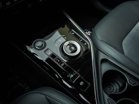 New 2026 Kia Niro Wind FWD image 27