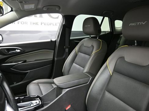 Used 2024 Chevrolet Trax ACTIV image 16