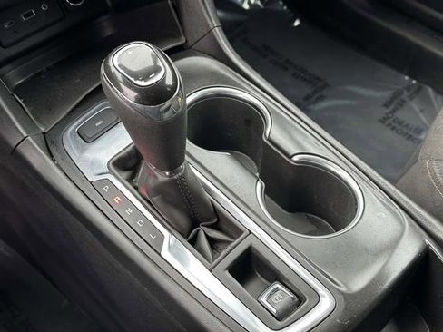 Used 2019 Chevrolet Equinox LT image 8