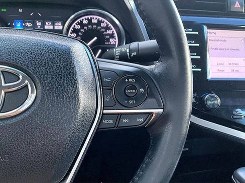 Certified 2018 Toyota Camry XLE image 12