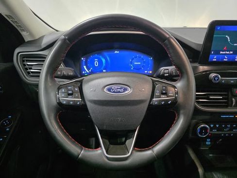 Used 2022 Ford Escape SEL w/ SEL Stealth AWD Package image 16