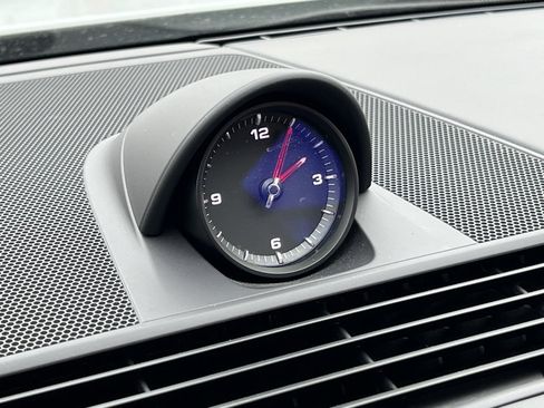 Used 2023 Porsche Panamera 4 Platinum Edition w/ Assistance Package image 27