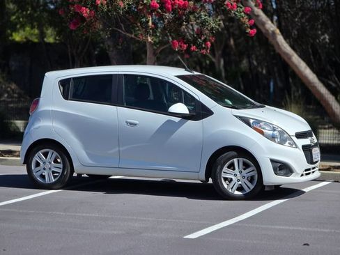 Used 2014 Chevrolet Spark LT FWD image 4