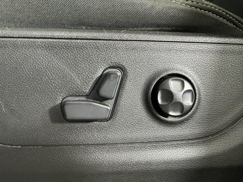 Used 2020 RAM 1500 Big Horn AWD/4WD image 31