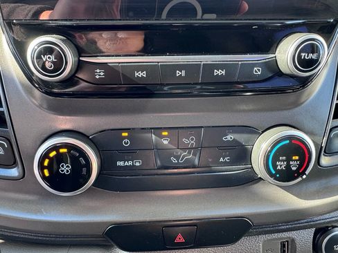 Used 2020 Ford Transit 350 XLT image 21