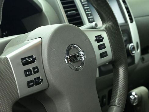 Used 2019 Nissan Frontier SV image 57