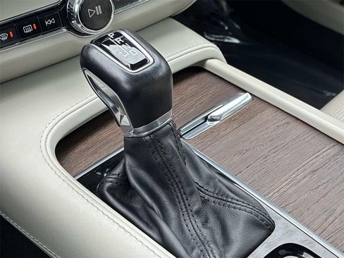 Used 2021 Volvo S90 T6 Inscription image 36