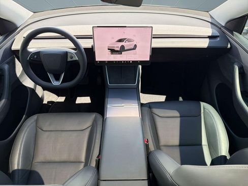 Used 2026 Tesla Model Y AWD image 16