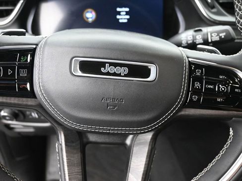 Used 2023 Jeep Grand Cherokee L Overland image 16