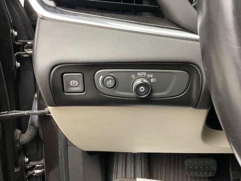 Used 2018 Buick Enclave Premium w/ Trailering Package AWD/4WD image 13